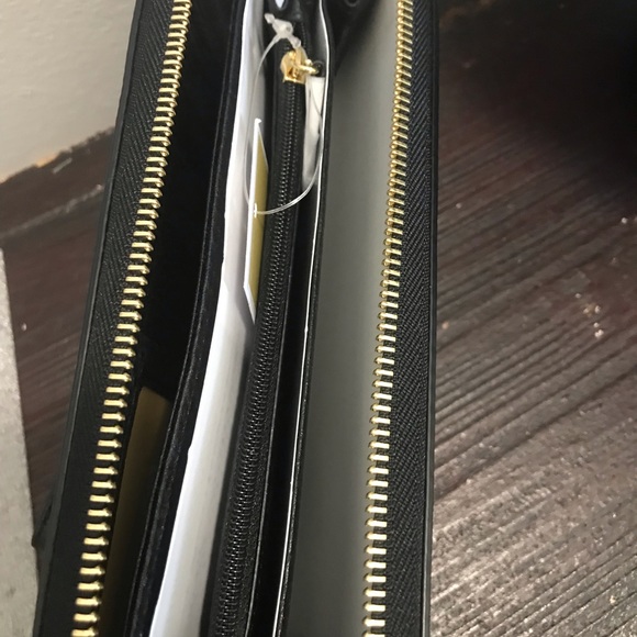 Michael Kors wallet - Picture 4 of 9